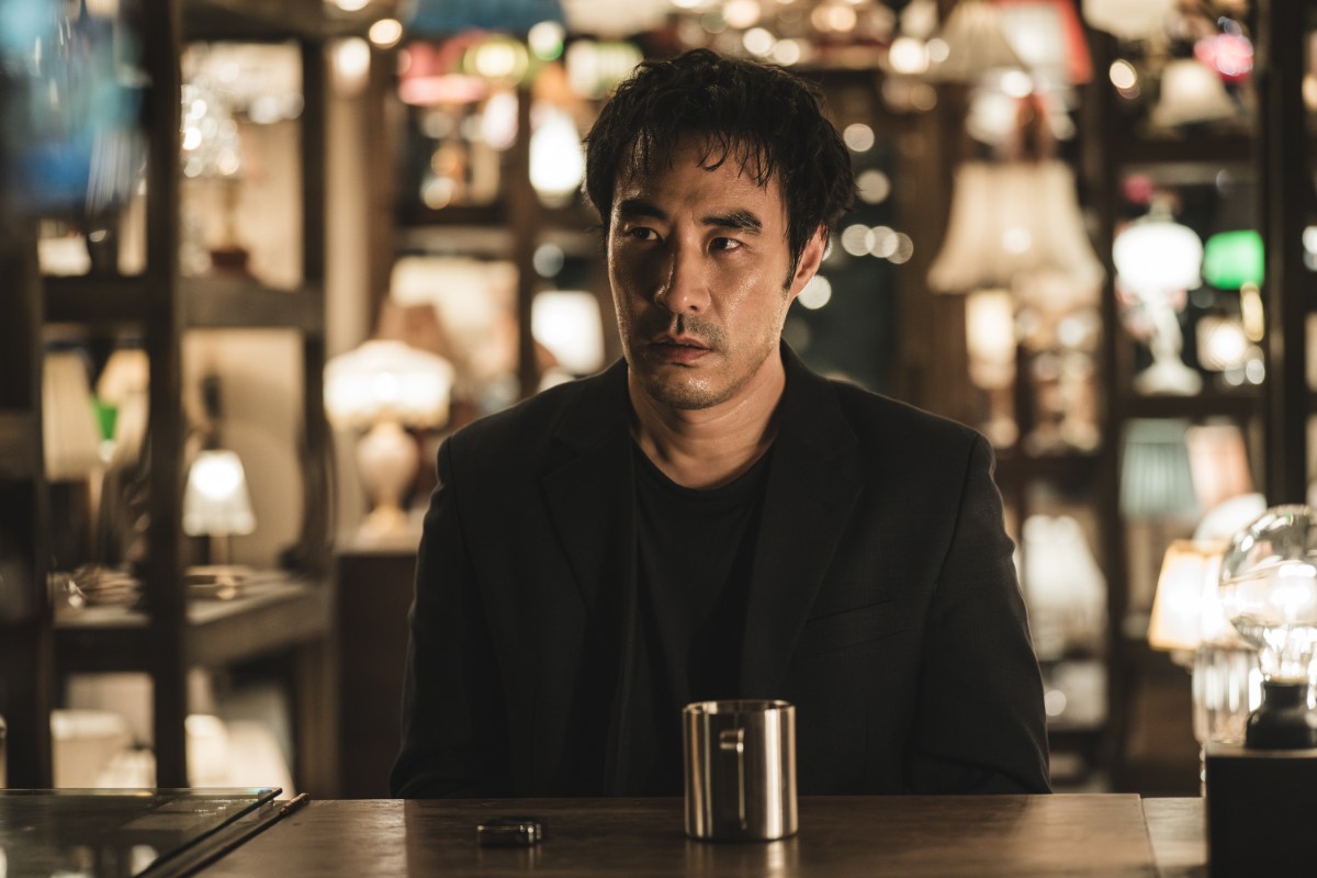 『照明店の客人たち』場面写真