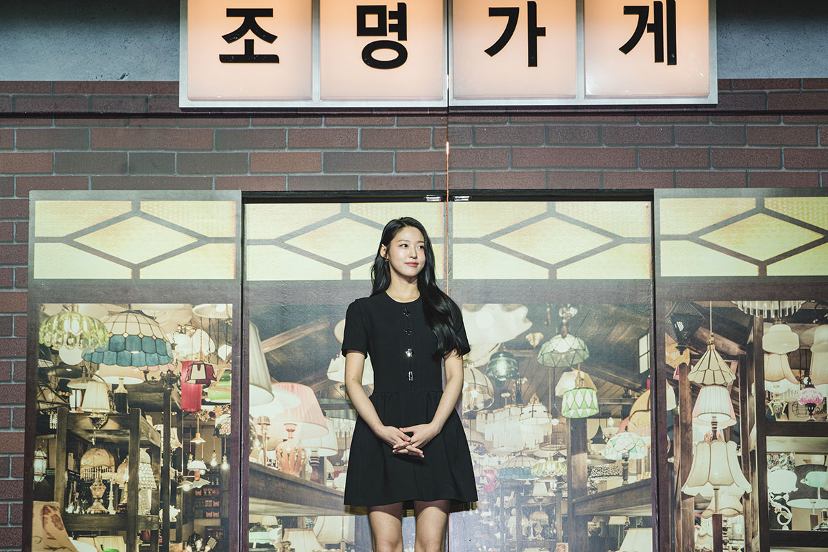 『照明店の客人たち』会見