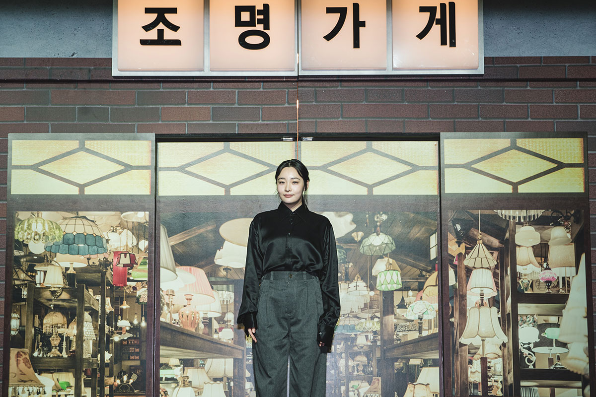 『照明店の客人たち』会見