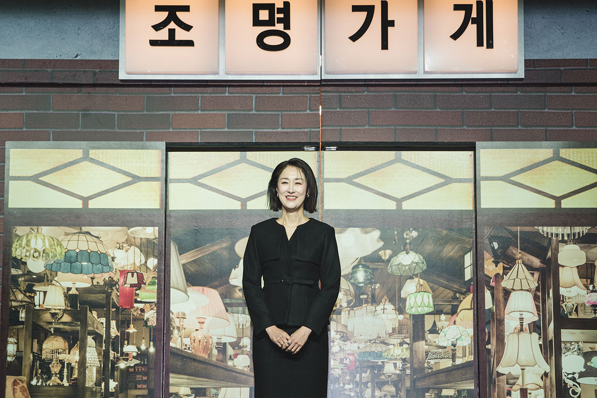 『照明店の客人たち』会見