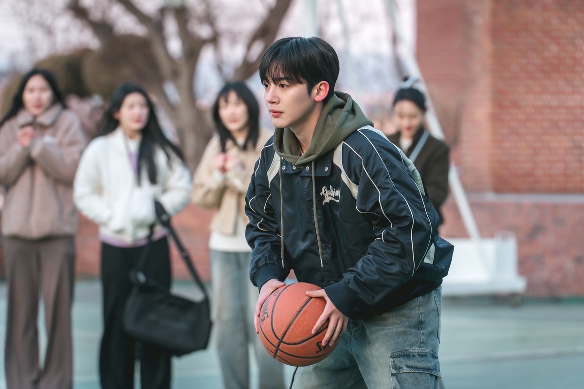 『第4次恋愛革命 ~出会いはエラー:恋はアップデート~』場面写真