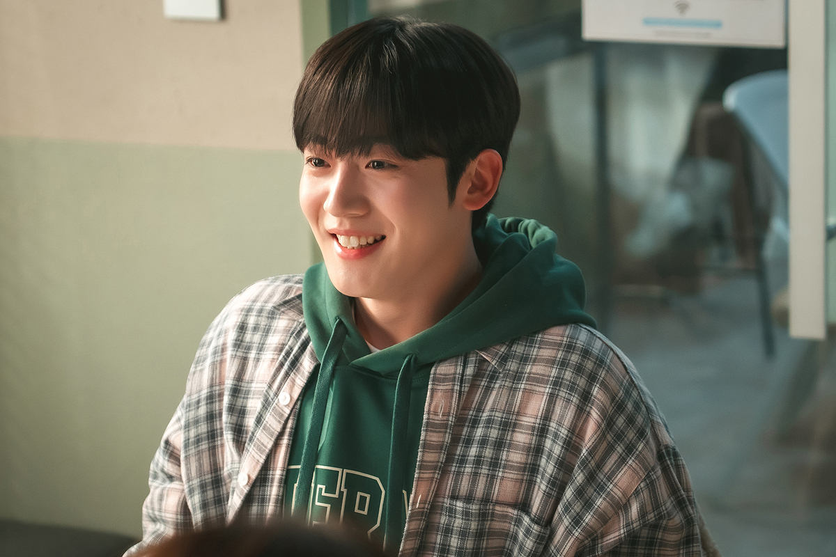 『第4次恋愛革命 ～出会いはエラー：恋はアップデート～』場面写真