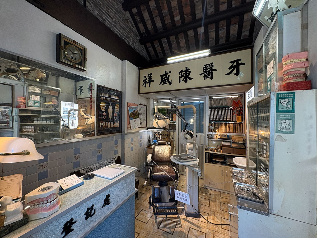 『トワイライト・ウォリアーズ 決戦！九龍城砦』セット展示