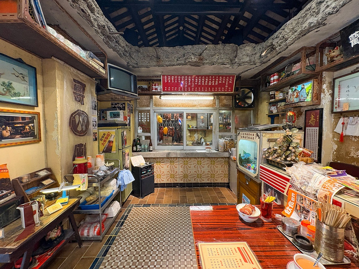 『トワイライト・ウォリアーズ 決戦！九龍城砦』セット展示