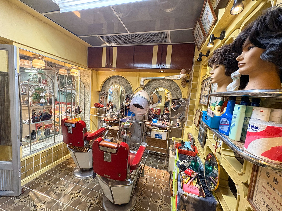 『トワイライト・ウォリアーズ 決戦！九龍城砦』セット展示