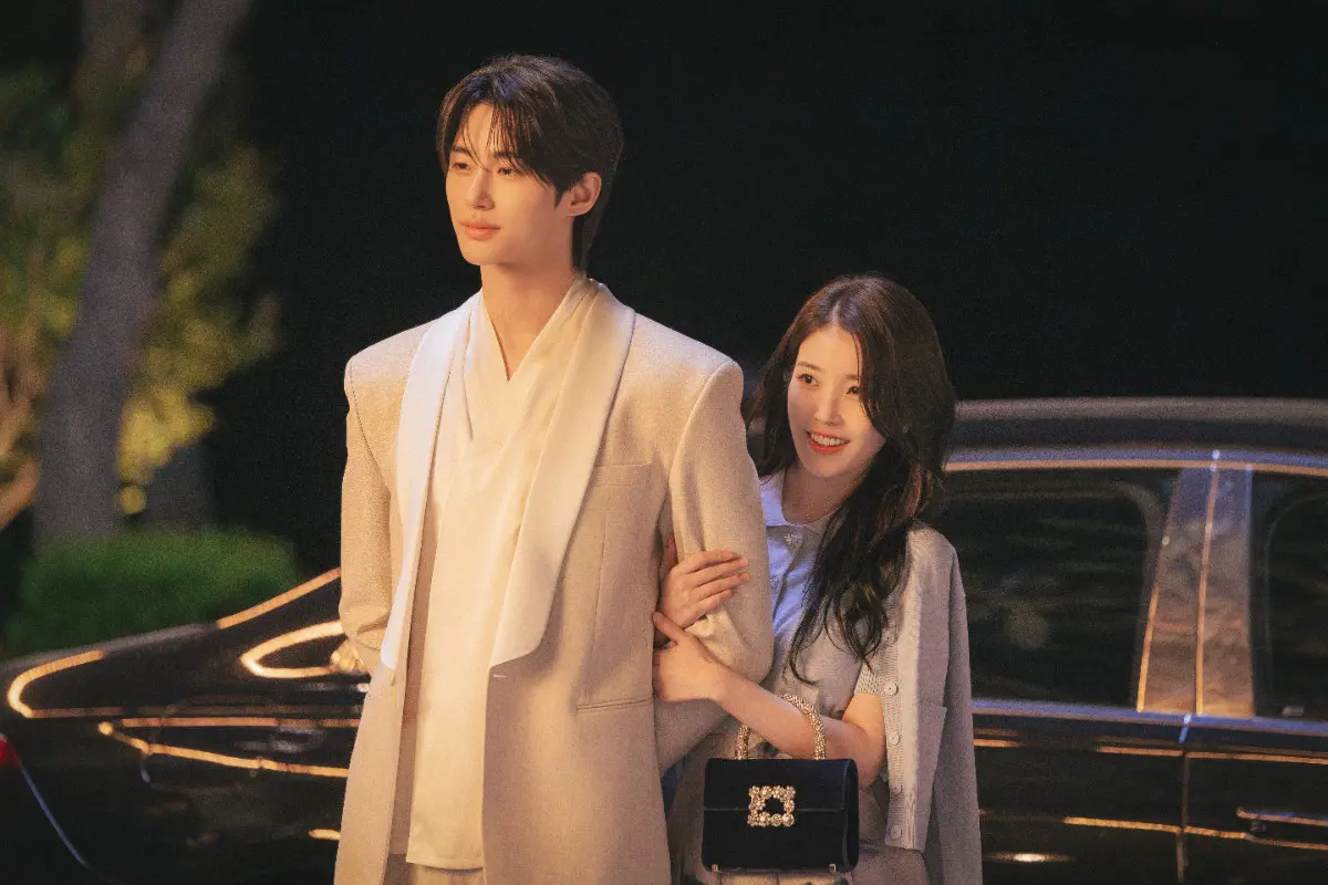 IU×ピョン・ウソク豪華共演！『21世紀の大君夫人』予告公開！ - 海外
