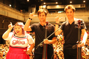 約1000人のファンが踊る姿がpvに Glee シーズン3ファン感謝祭開催 海外ドラマnavi