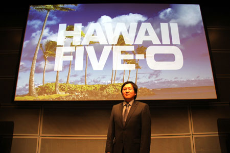 「マックスは日本にいたらAKB48オタクになりそう」『HAWAII FIVE－0』マシ・オカに突撃インタビュー！