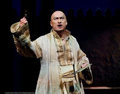 渡辺謙主演のブロードウェイ・ミュージカル『王様と私』公演期間延長！でも、王様役は？