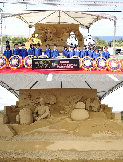 鳥取砂丘の"砂のスター・ウォーズ"が完成！　C-3POと新デザインのストームトルーパーも視察に登場!!