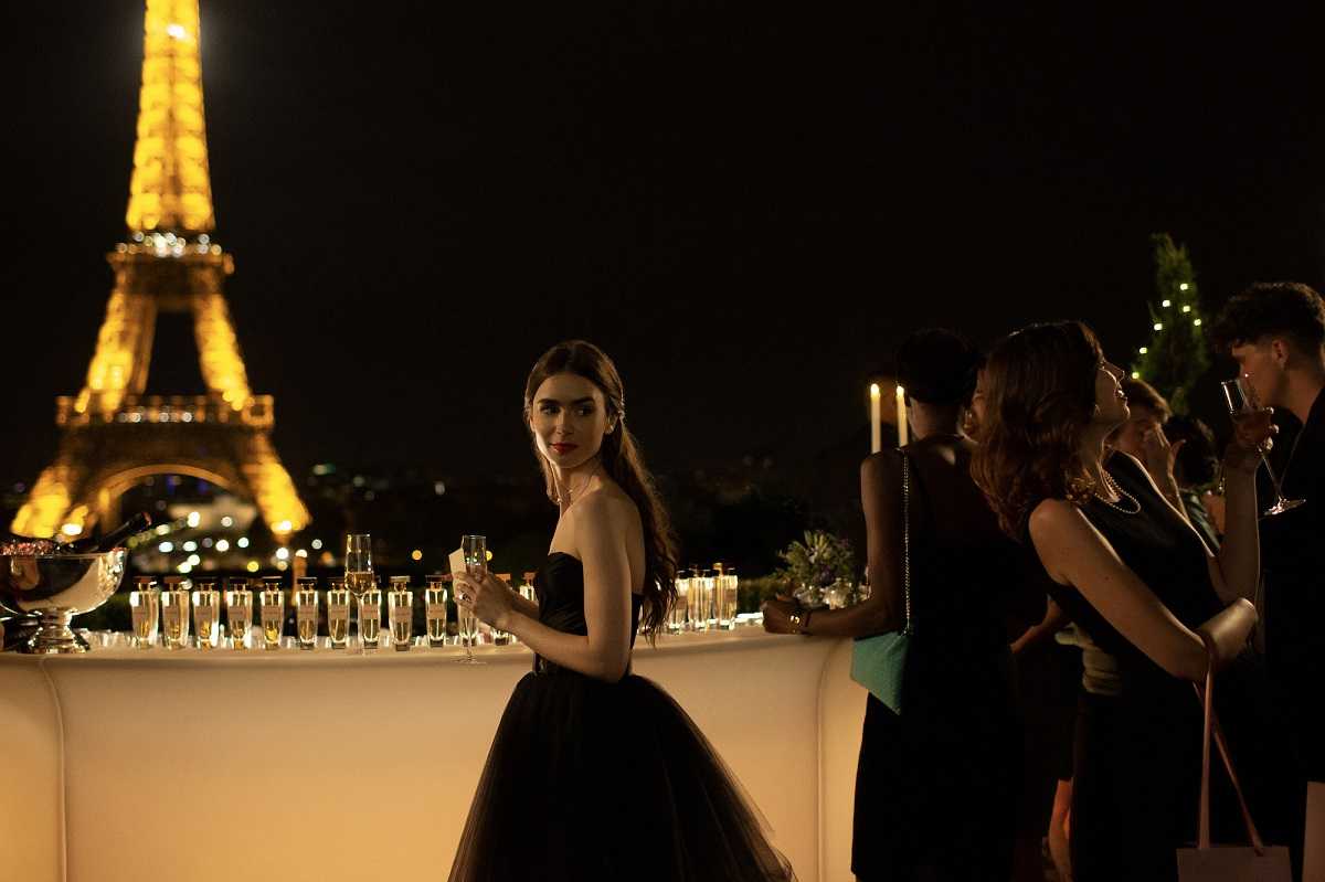 『SEX AND THE CITY』製作チームが贈るロマコメ『エミリー、パリへ行く』、Netflixで配信決定！