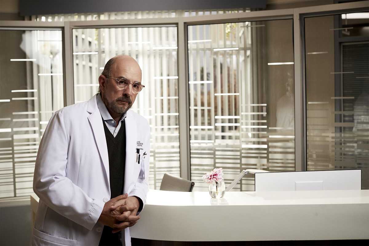 コロナ感染の『グッド・ドクター』リチャード・シフ、病院から現状を語る