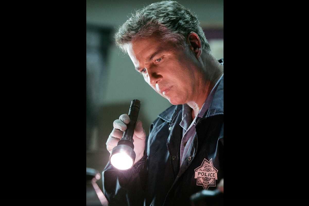 ウィリアム・ピーターセン、『CSI』続編撮影中に体調を崩し病院へ