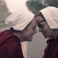 『ハンドメイズ・テイル』エリザベス・モス、「シーズン5は今までで一番すごい展開でついて行けなかった」