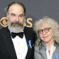 『HOMELAND』マンディ・パティンキン夫婦の結婚生活を基にしたコメディが製作