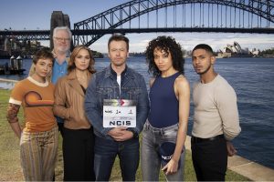 新作ドラマとしてトップ3の好成績！『NCIS：シドニー』がシーズン2へ更新決定