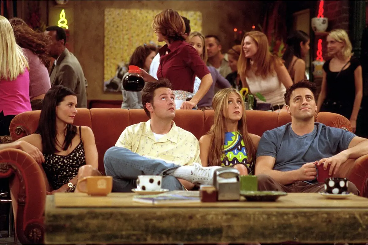 フレンズ』あの店が期間限定でなく本格的にオープン！チャンドラーの