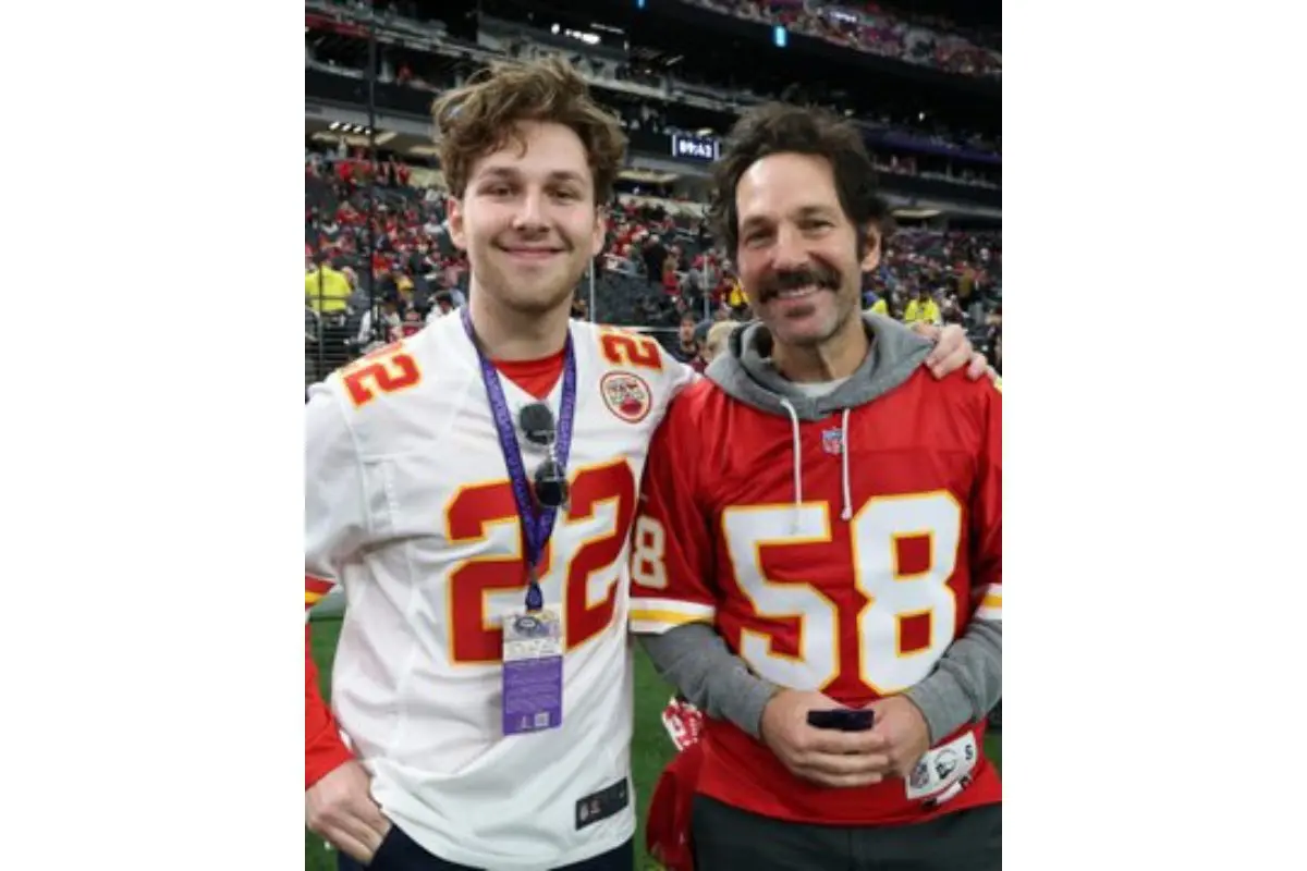 アグリー・ベティ復活！『ベティ ～新たなる日々』シーズン1、7月19日（金）配信スタート - 海外ドラマNAVI, image size:1200x800