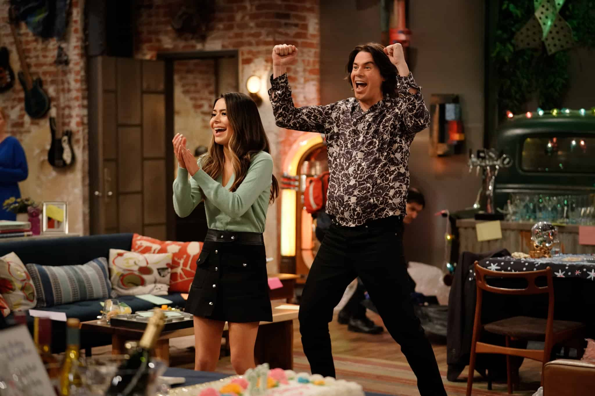 『iCarly（iカーリー）』リブート版打ち切りも、続編映画企画が進行中！