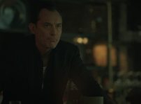 ブラック・ラビット（ジュード・ロウ）