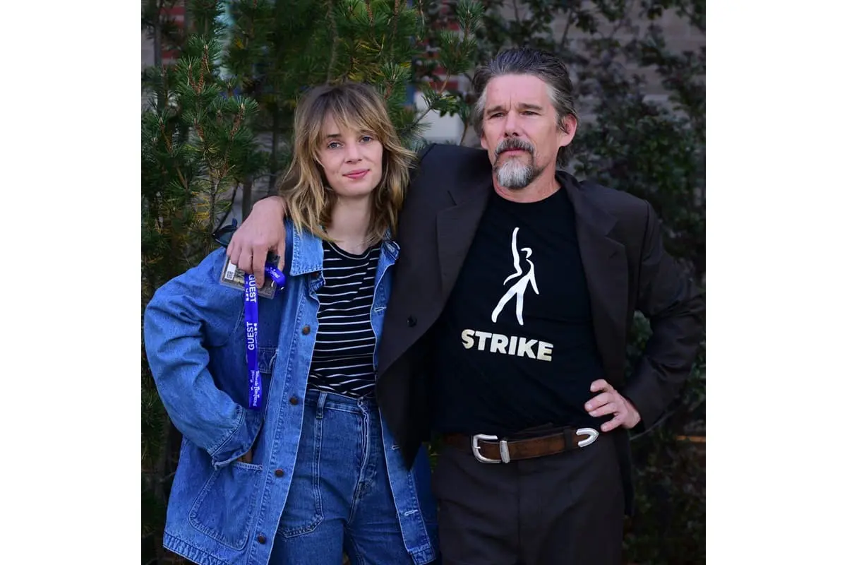 イーサン・ホークが語る『ストレンジャー・シングス』最終回と娘マヤへ