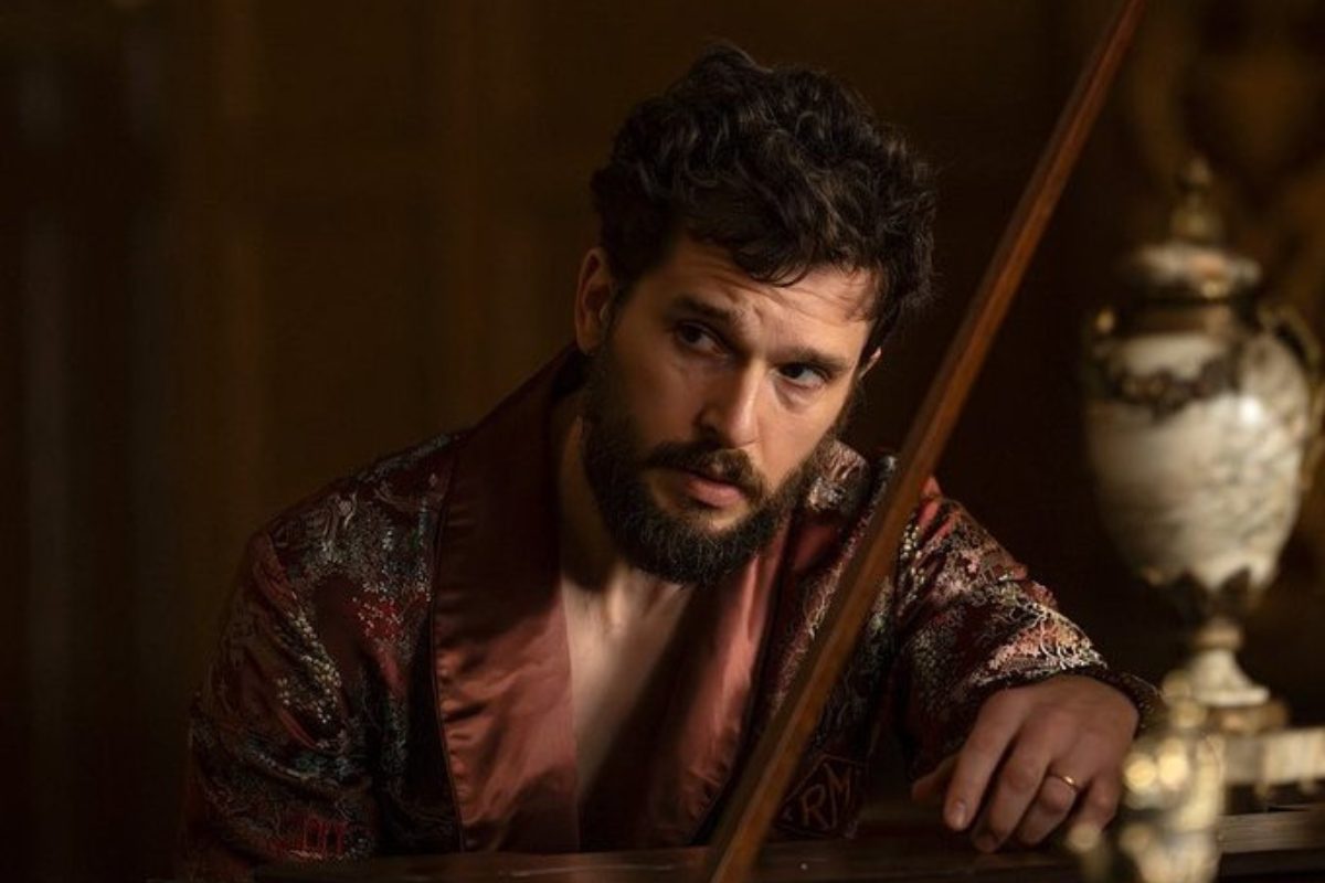 インダストリー