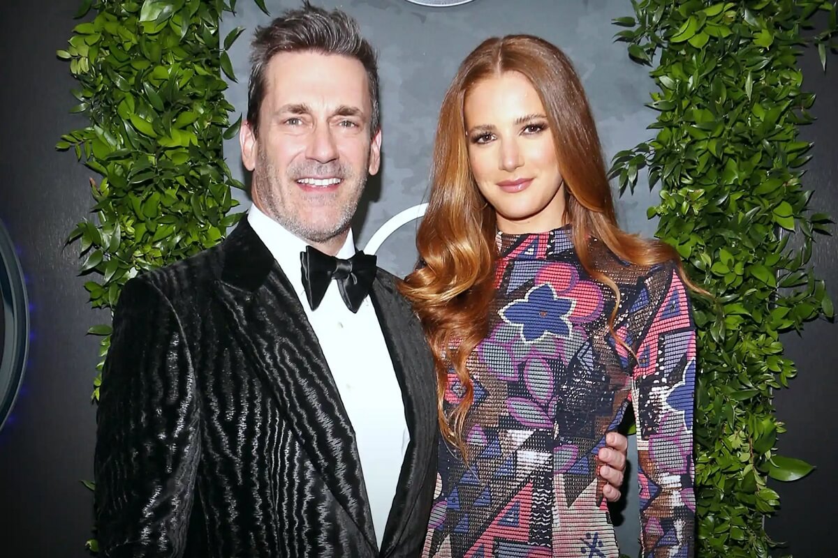 ジョン・ハムとアンナ・オセオラ