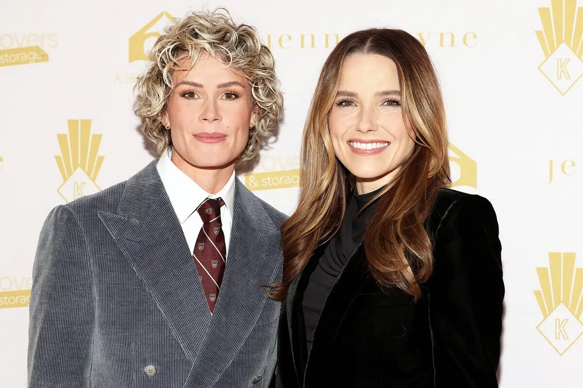 ソフィア・ブッシュとアシュリン・ハリス